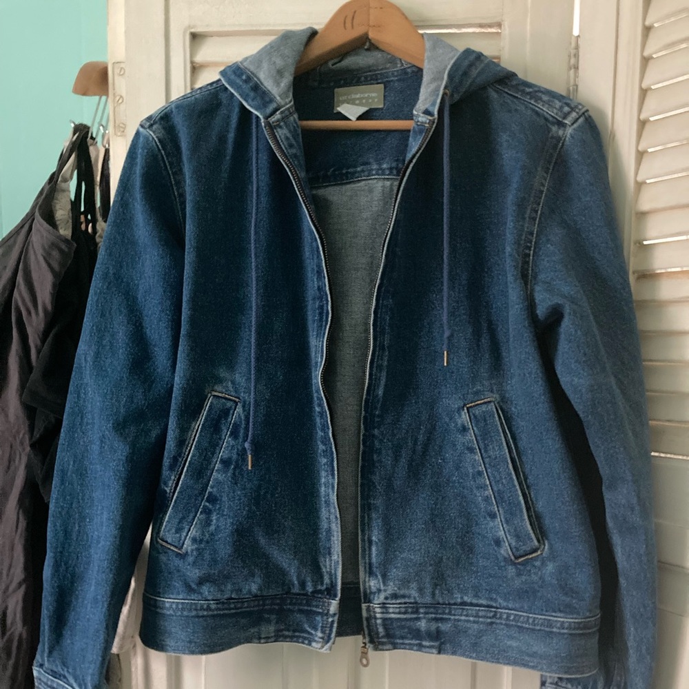 Liz Claiborne hooded jean jacket. Small 100% cotton